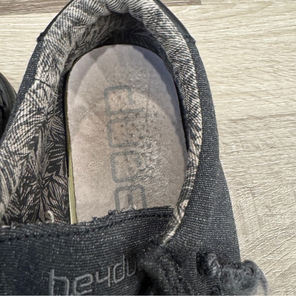 Hey Dude Wally Youth Shoes Kids 12 Black/Charcoal Slip On Casual Canvas - Picture 5 of 8